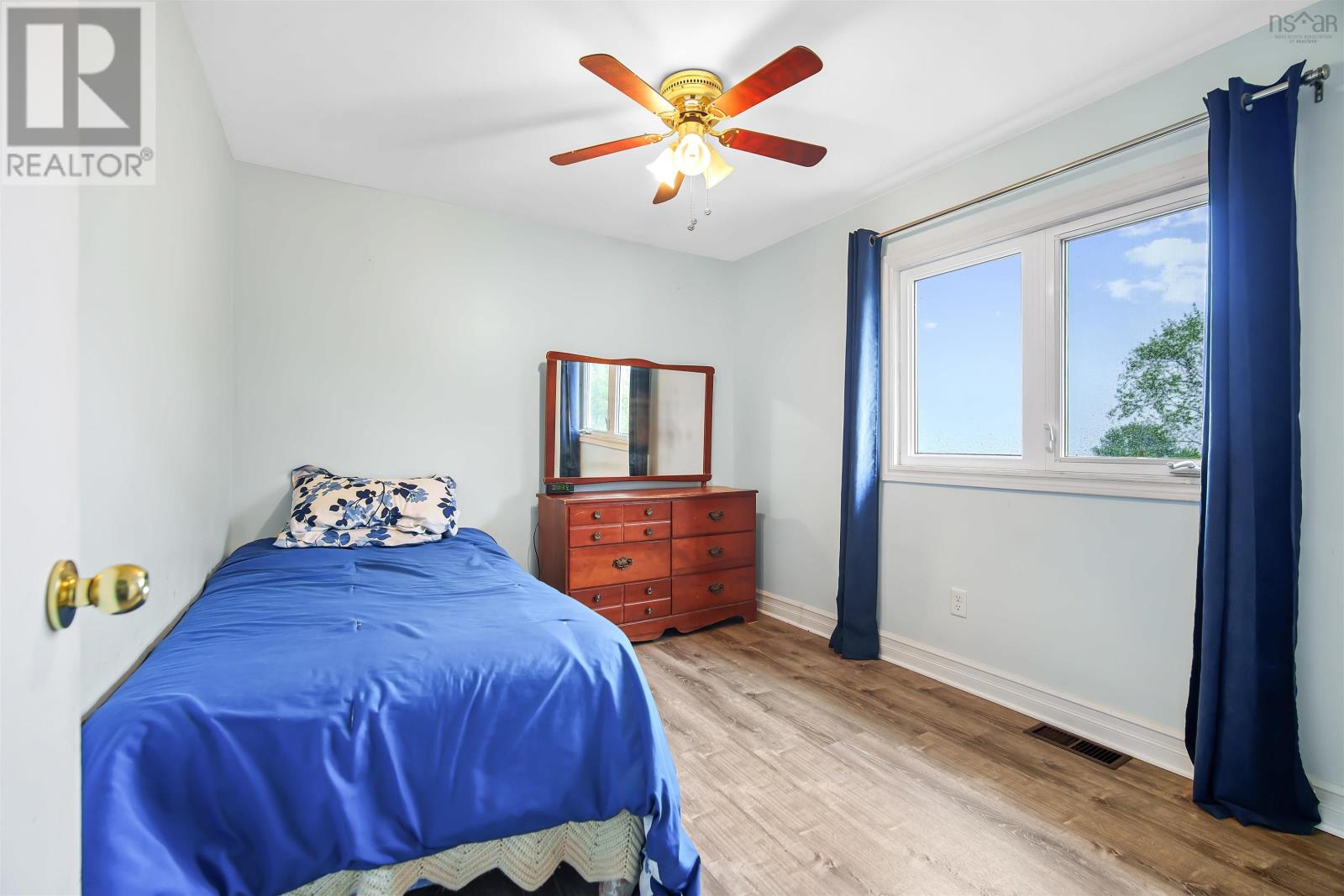 Property 32 of 49 of 114 Frederick Avenue