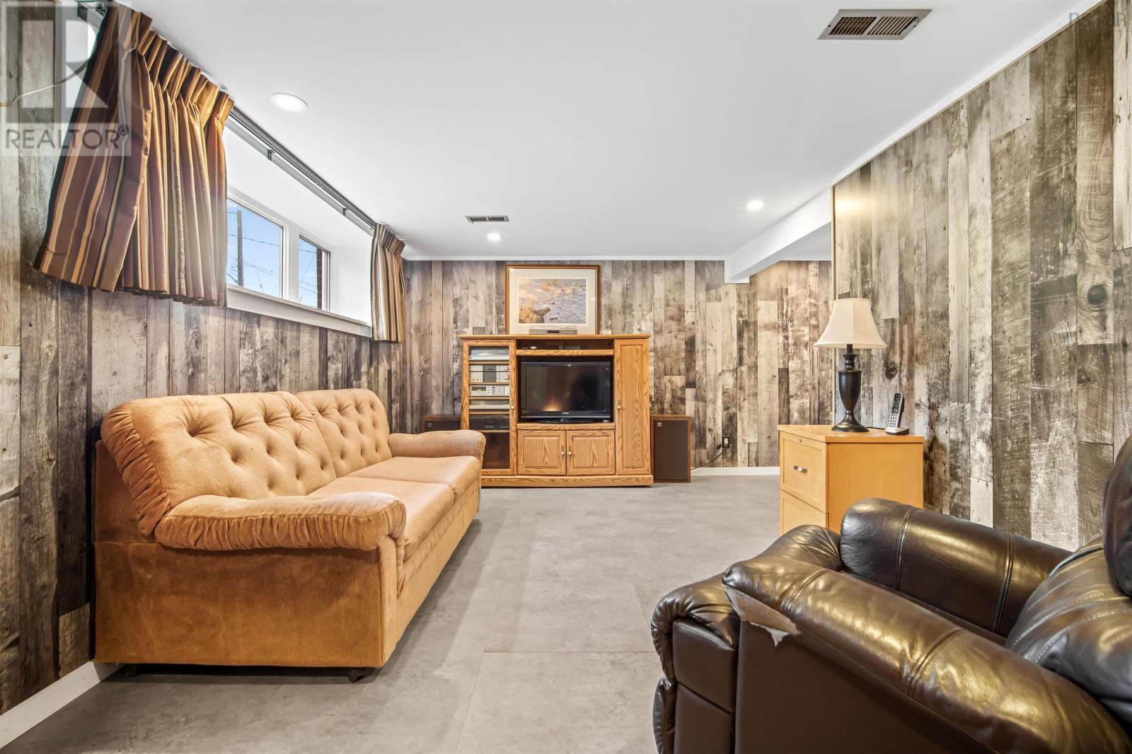 Property 37 of 49 of 114 Frederick Avenue