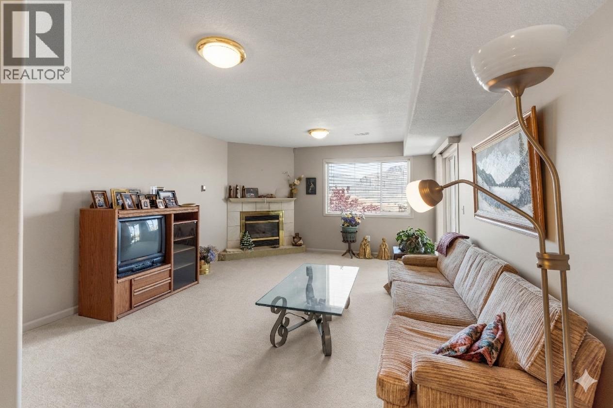#20 255 PEMBERTON Terrace - 19