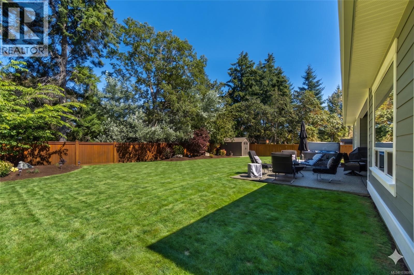 3329 Dolphin Dr - 10