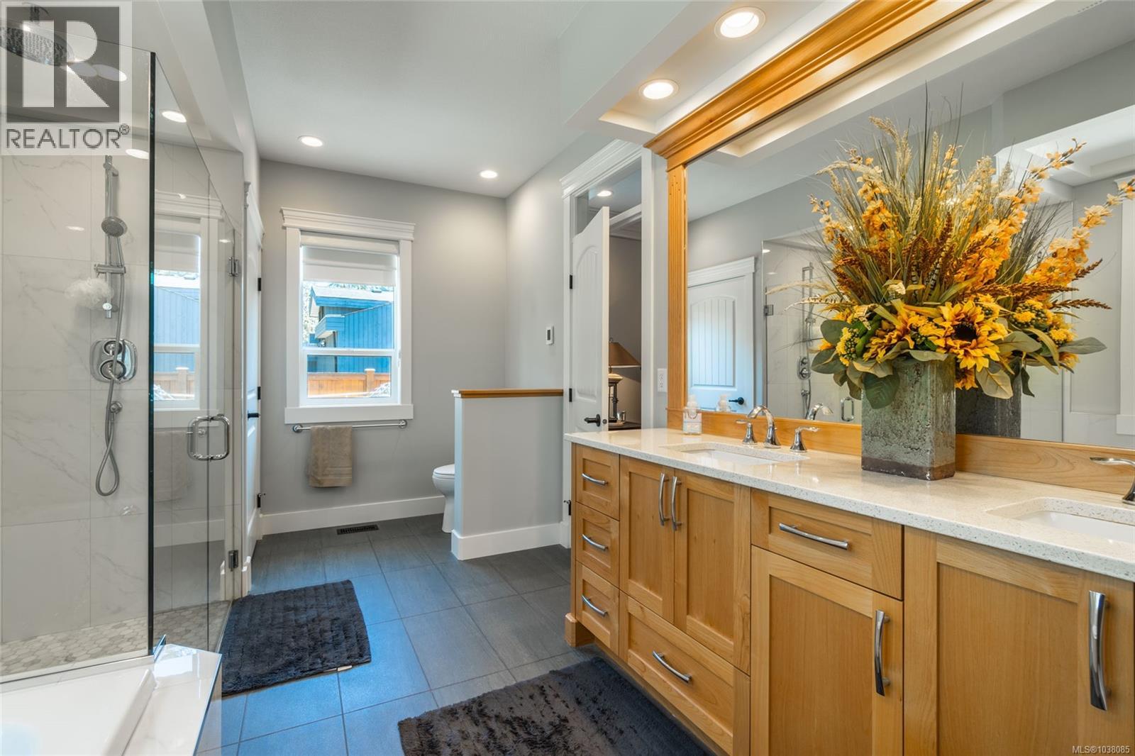 3329 Dolphin Dr - 22