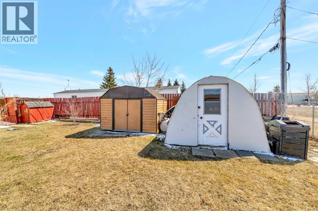 117 2 Avenue W — photo 29