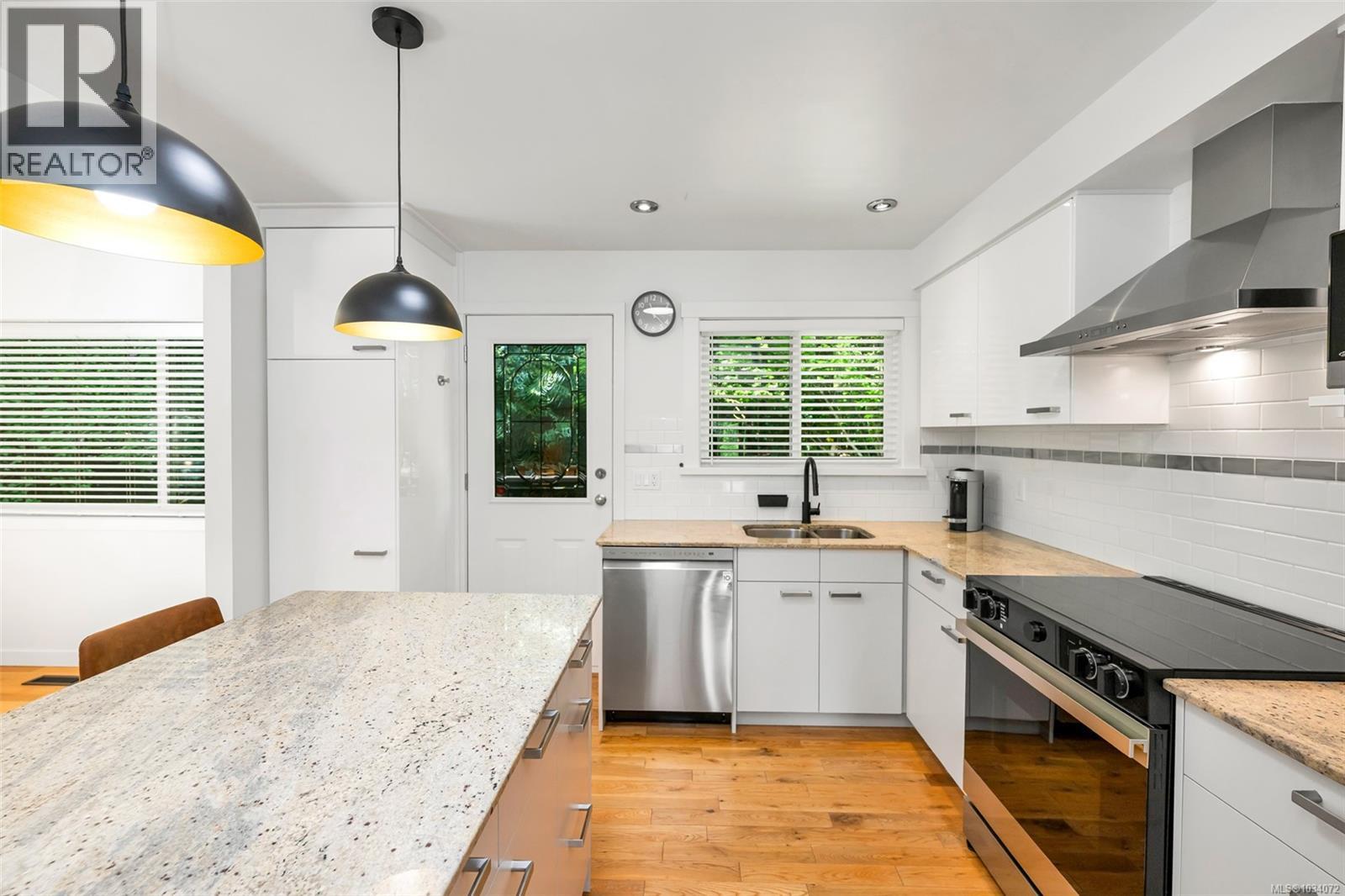 5222 Beckton Rd - 7