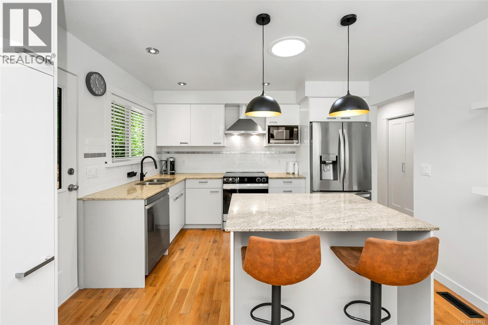 5222 Beckton Rd - 6
