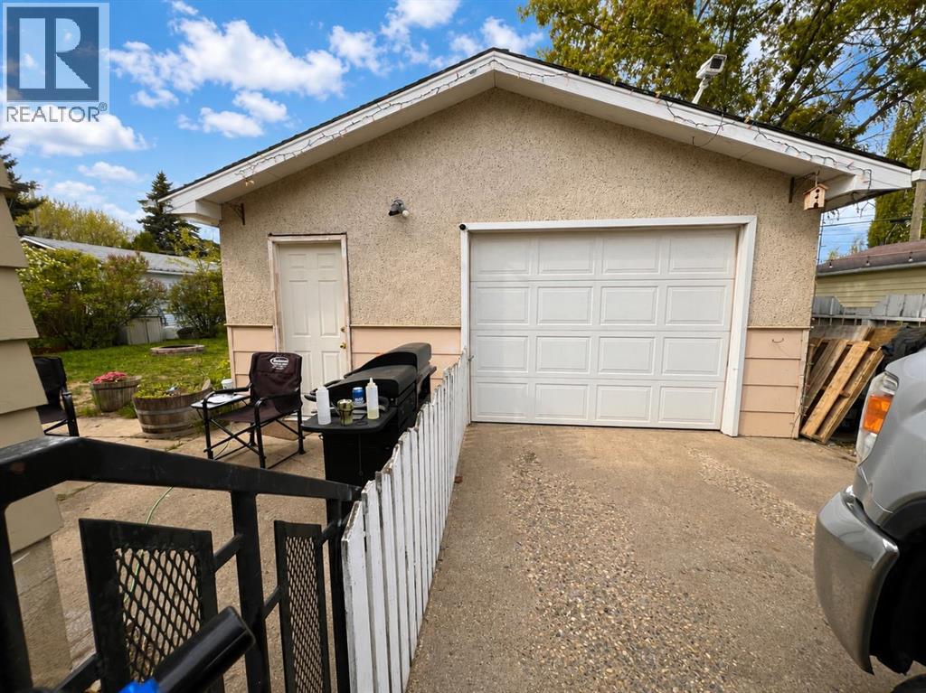 9636 108 Avenue - 3