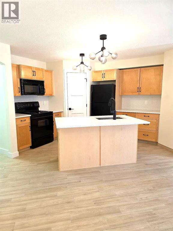 #104 4 Everridge Square SW - 8