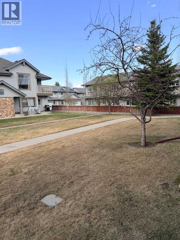 #104 4 Everridge Square SW - 24