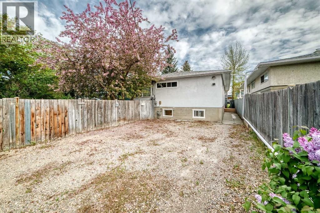 2311 Westmount Road NW - 43
