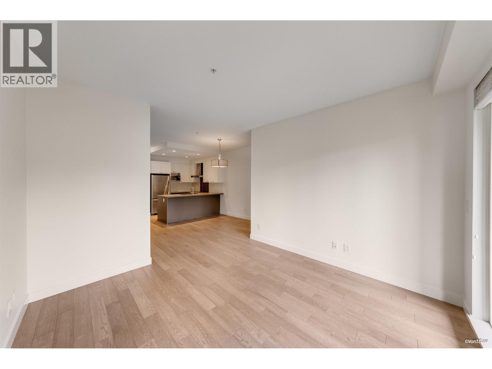 411 3399 NOEL DRIVE, Burnaby