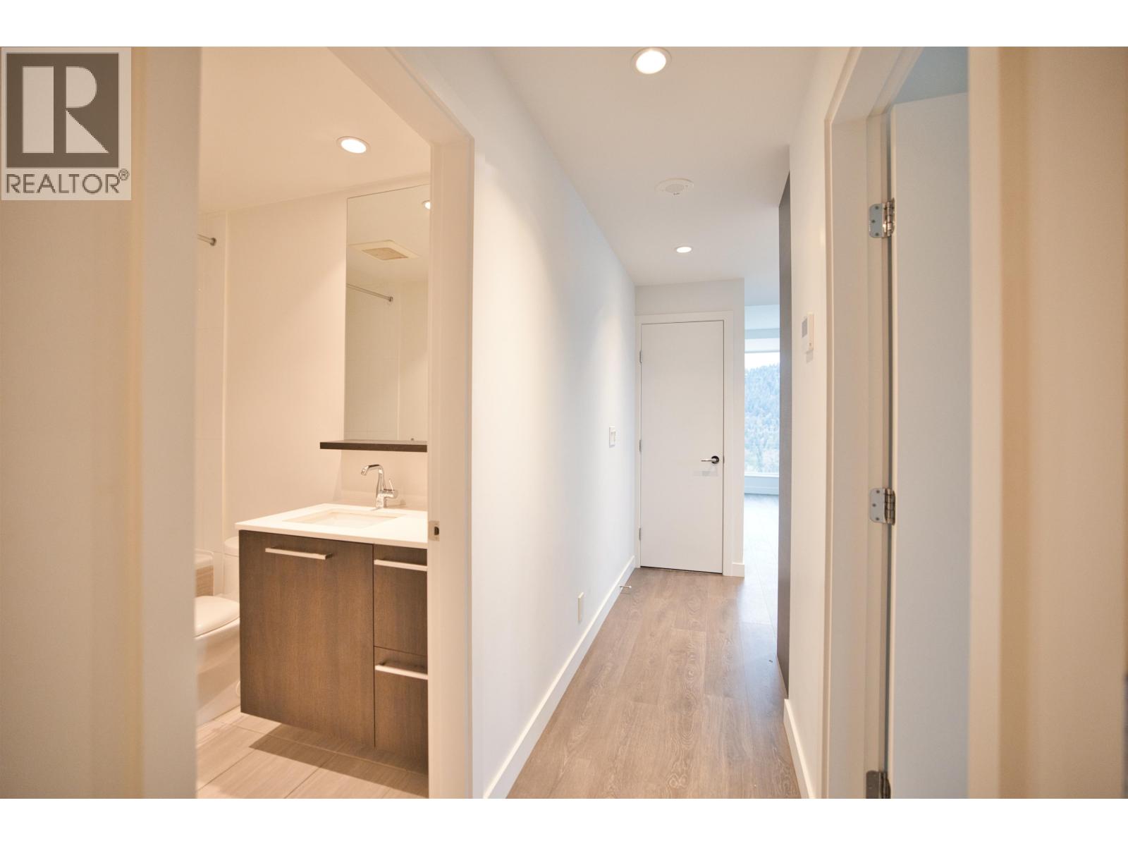 1604 567 CLARKE ROAD, Coquitlam