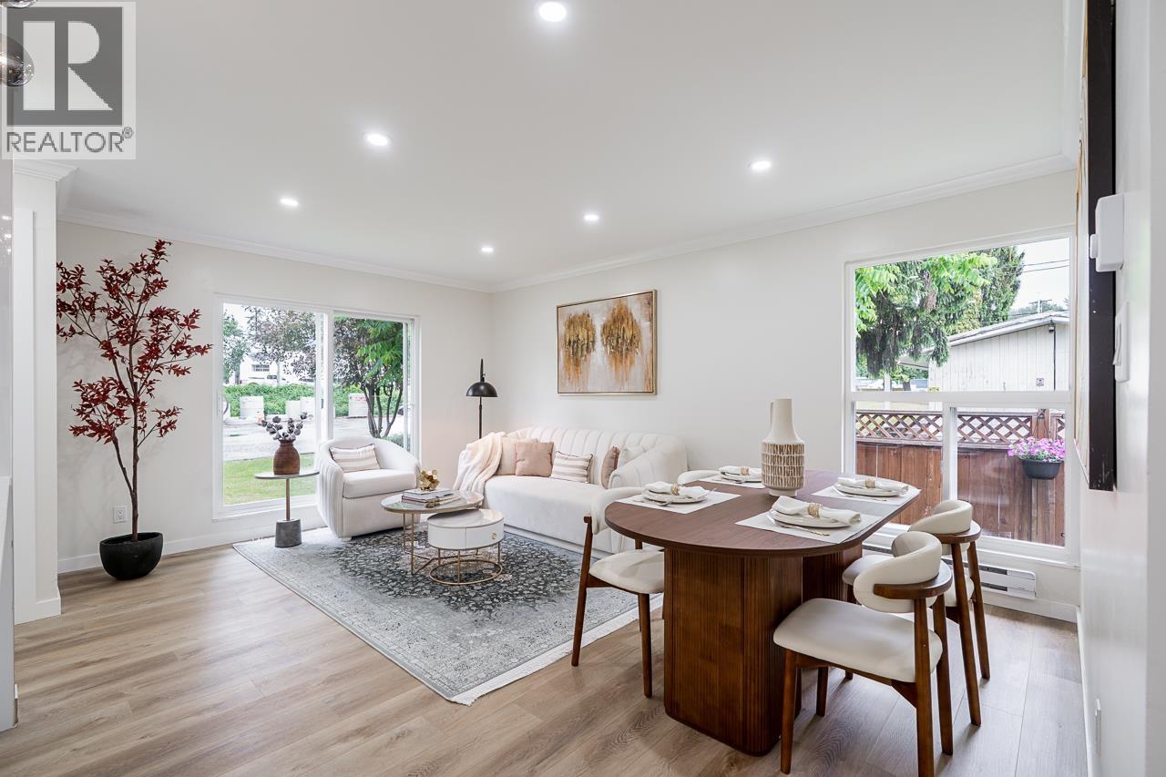 2520 GORDON AVENUE, Port Coquitlam