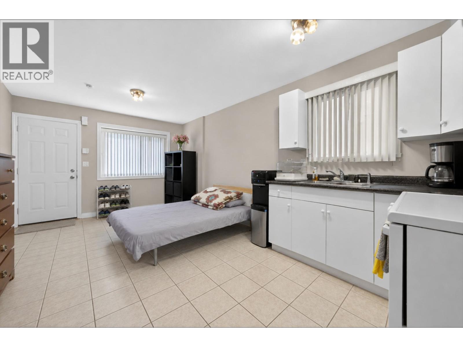6959 CULLODEN STREET, Vancouver
