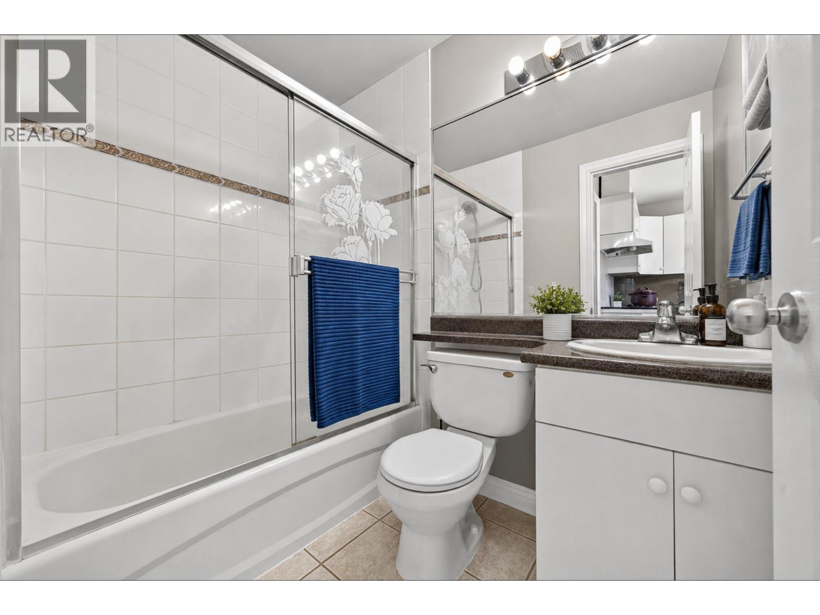 6959 CULLODEN STREET, Vancouver