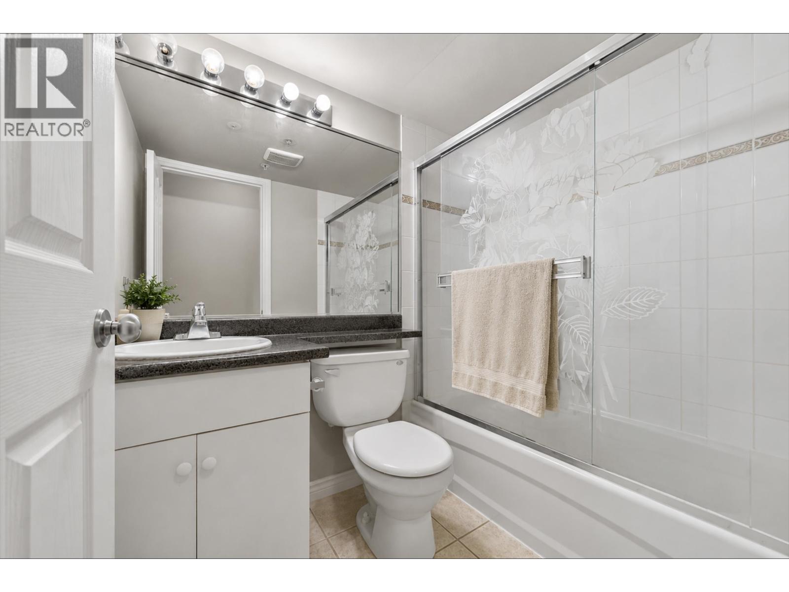 6959 CULLODEN STREET, Vancouver