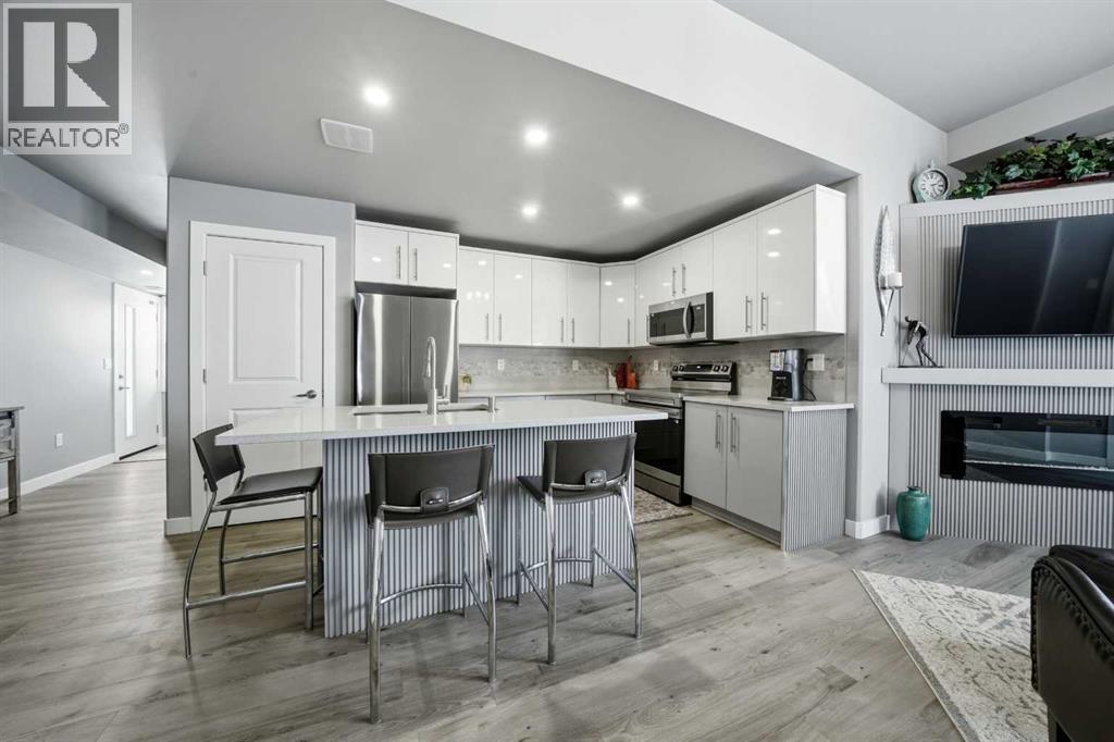 Two Tone Cabinets