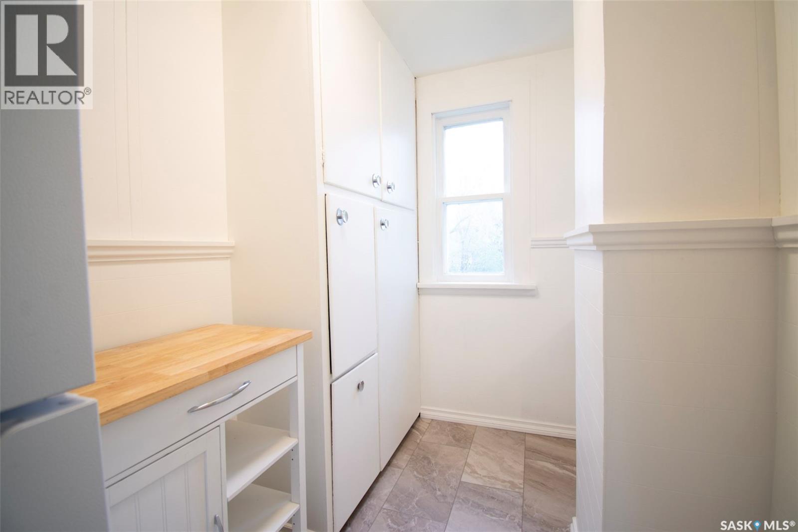 760 James STREET N - 18