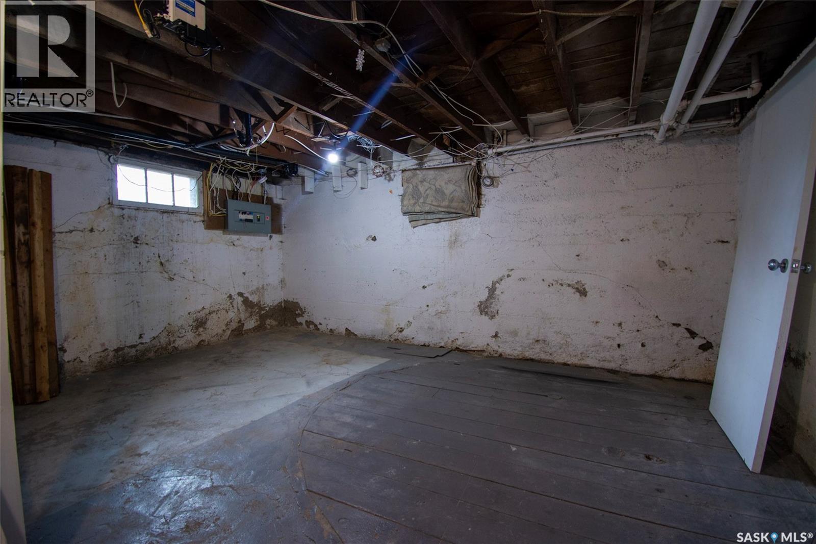 760 James STREET N - 47