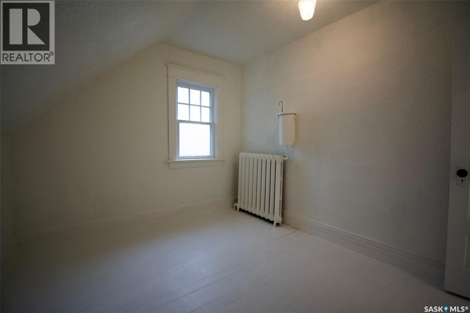 760 James STREET N - 42