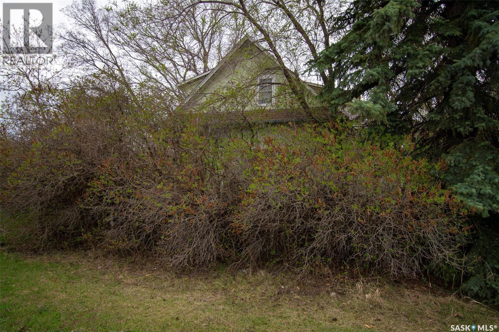 760 James STREET N - 60