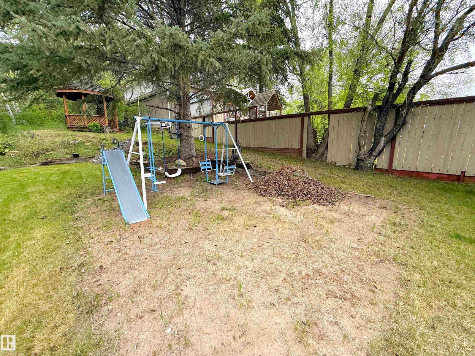 #56 4521 LAKESHORE RD - 34