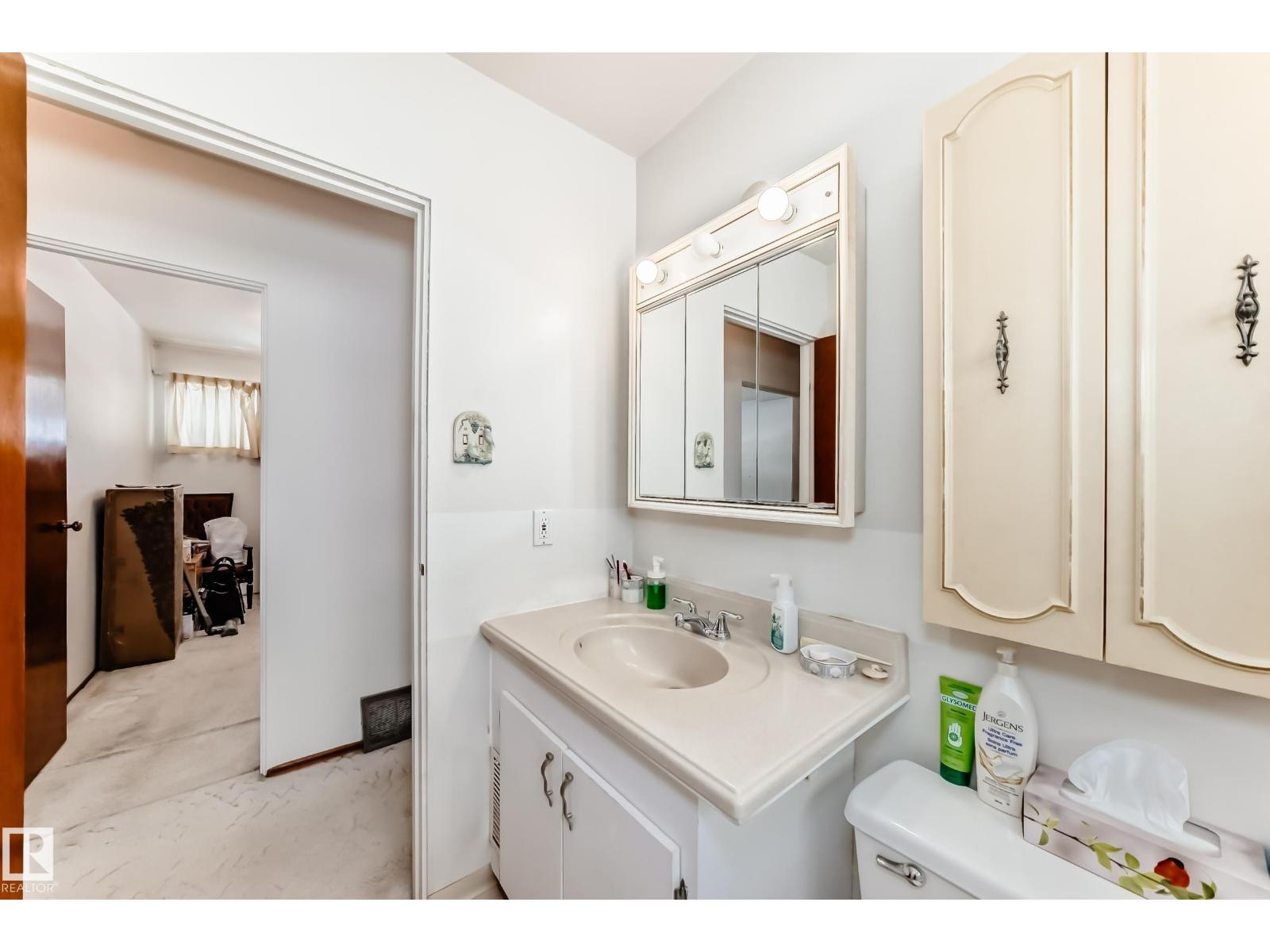 12237 135 ST NW - 26