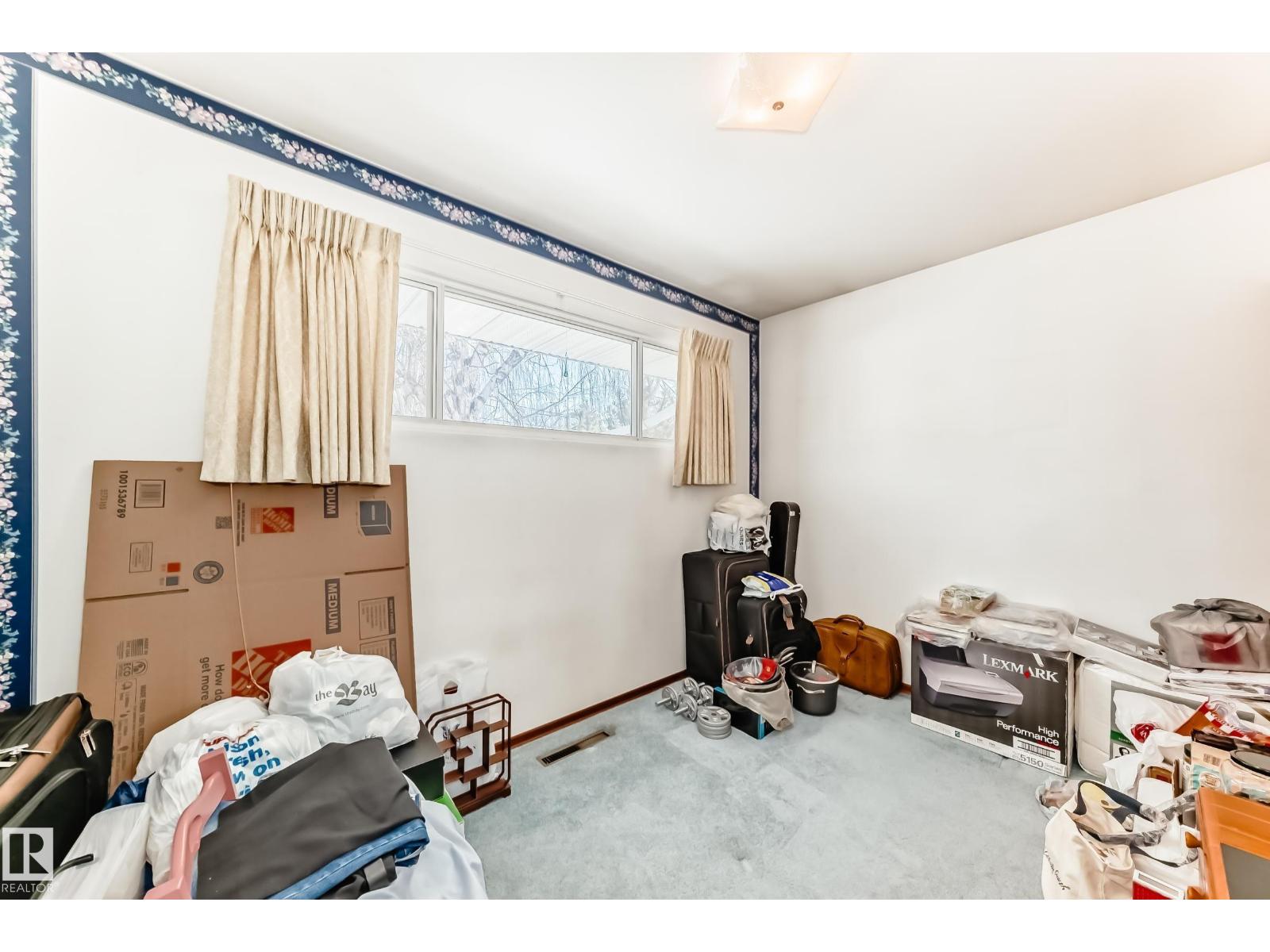 12237 135 ST NW - 21