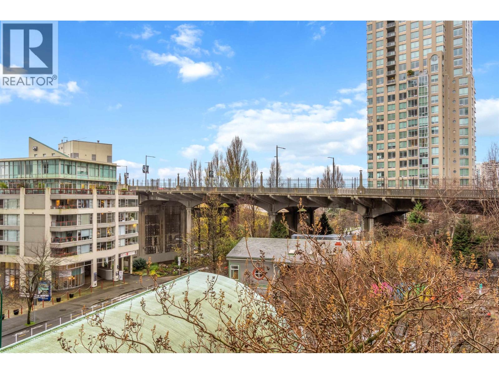 506 907 BEACH AVENUE, Vancouver