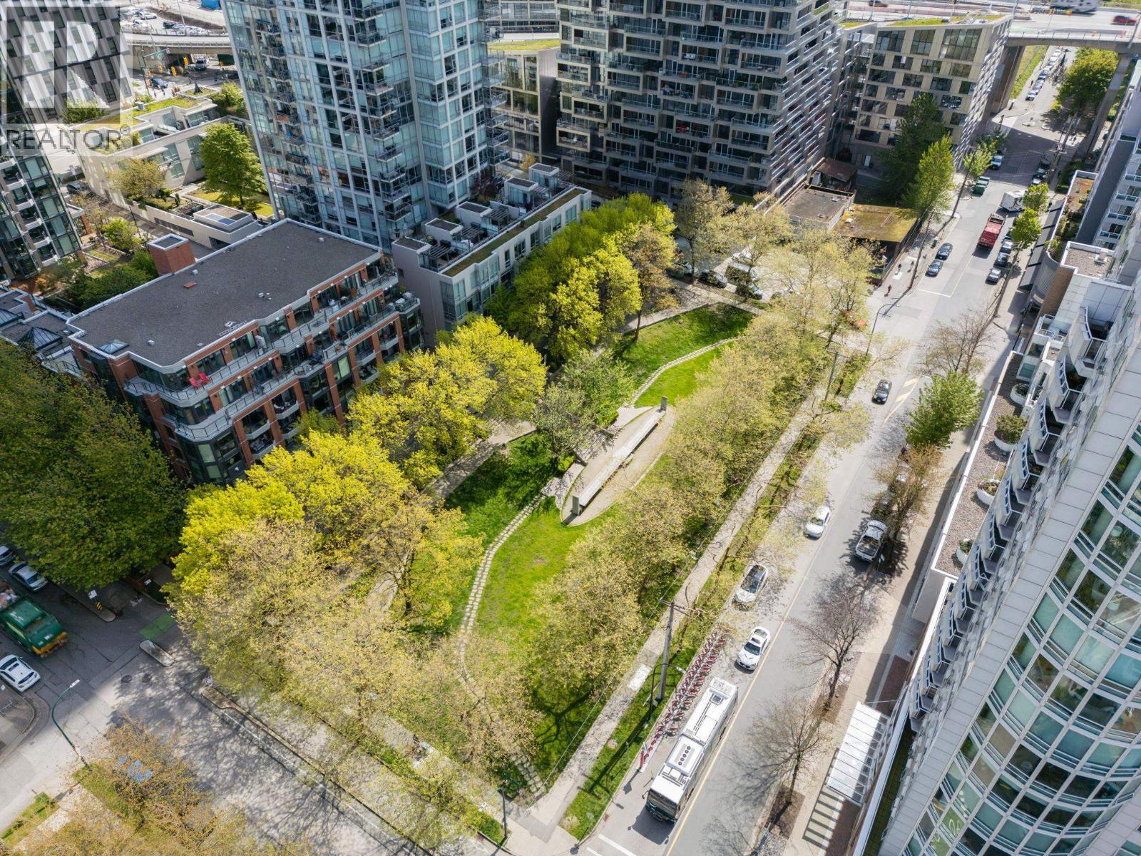 506 907 BEACH AVENUE, Vancouver