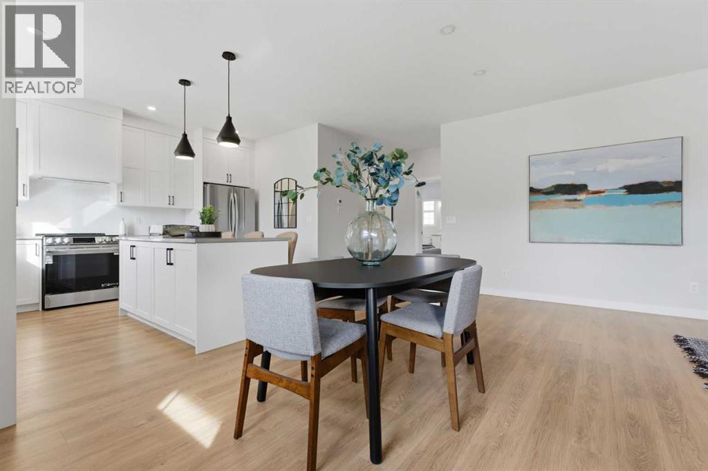#101 201 Cooperswood Green SW - 17