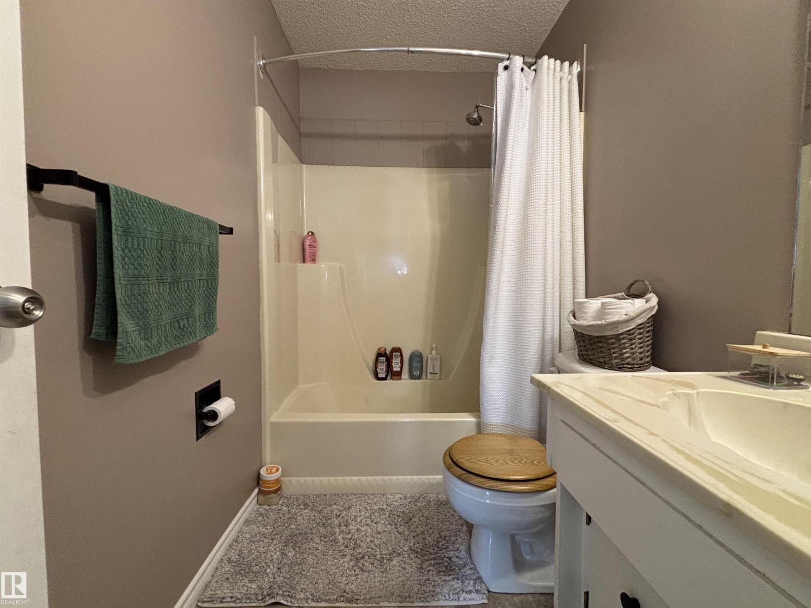 9602 81 ST - 29
