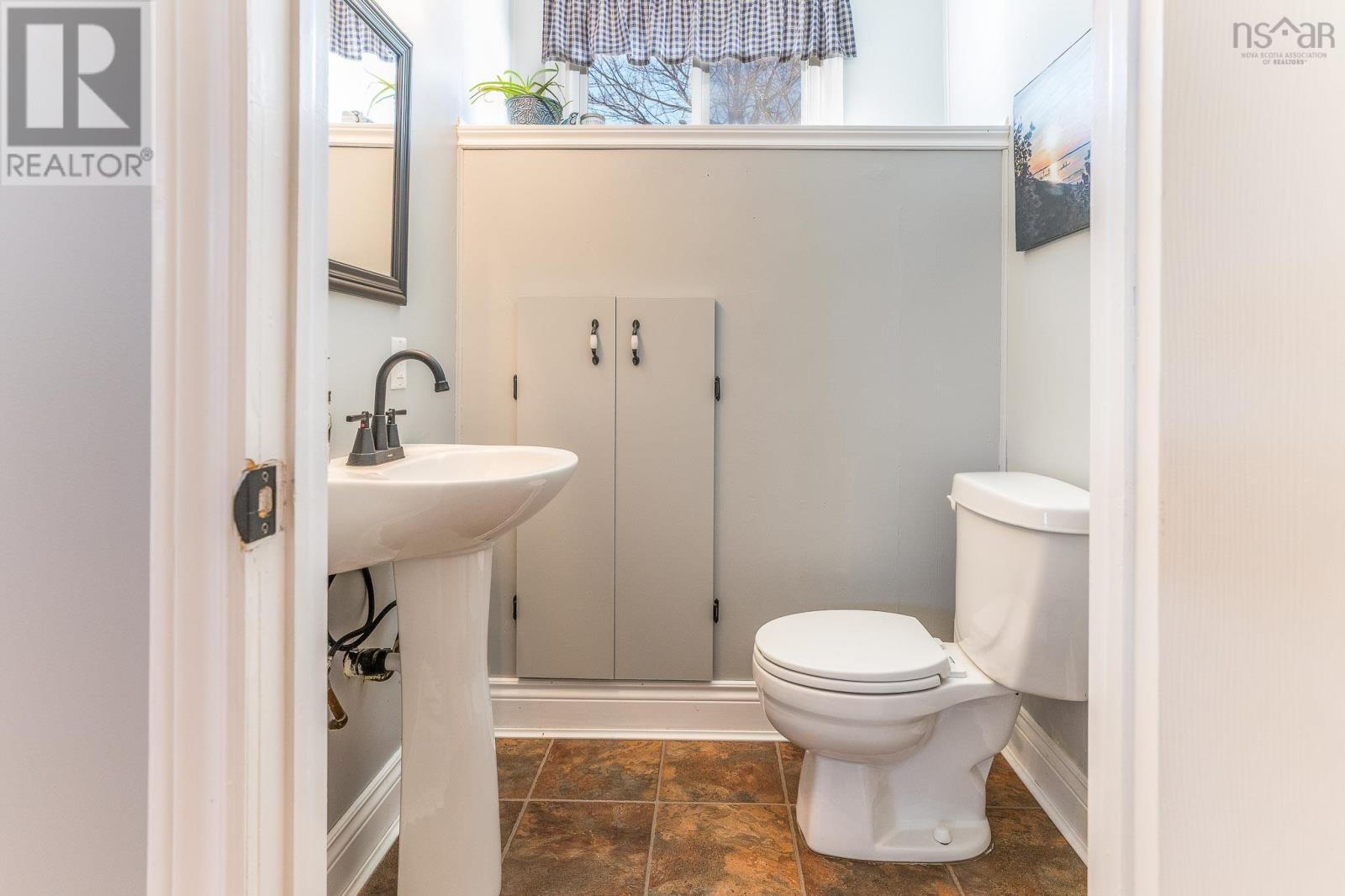 467 Old Sackville Road - 36