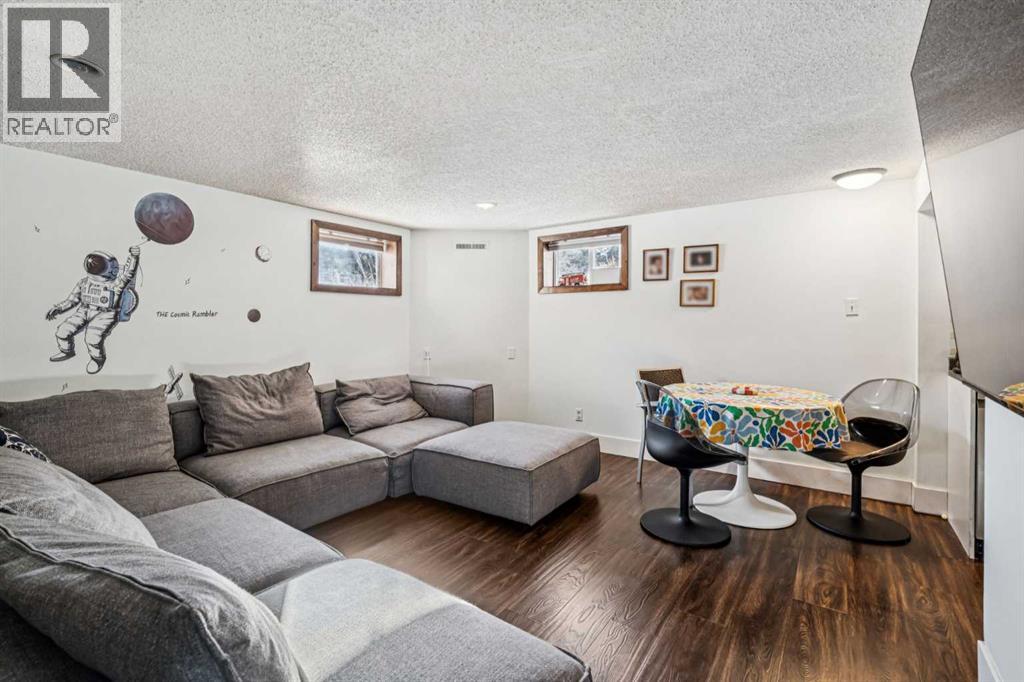 614 21 Avenue NE - 15