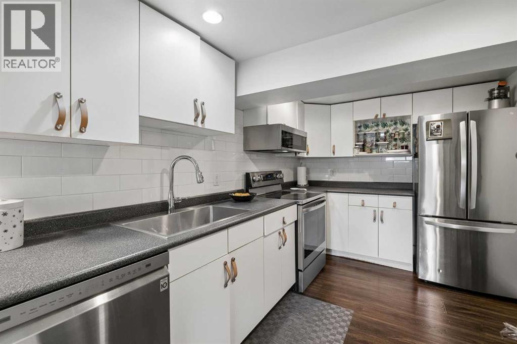 614 21 Avenue NE - 19