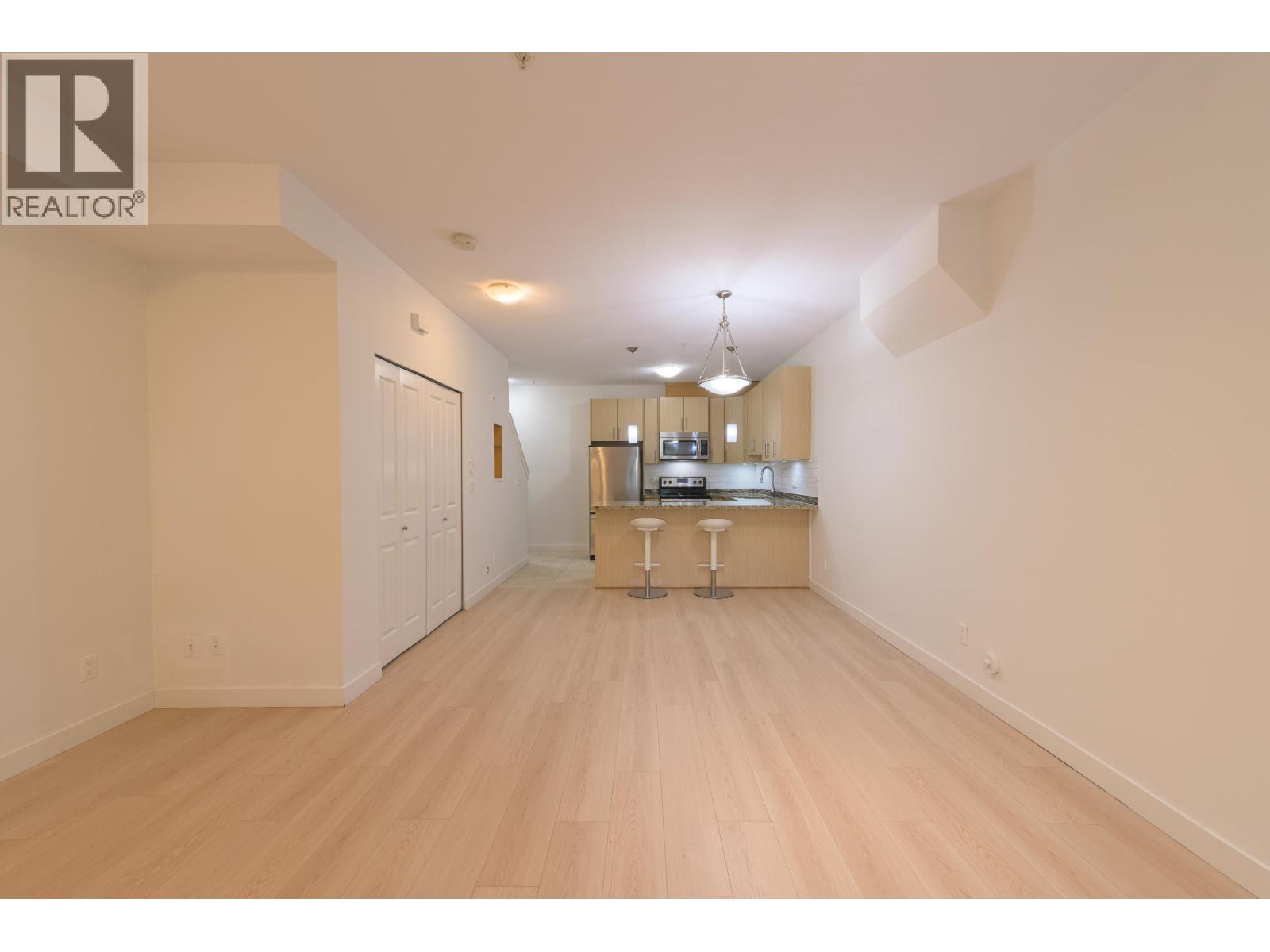 112 3888 NORFOLK STREET, Burnaby