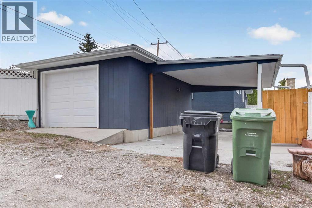 739 Sabrina Road SW - 27