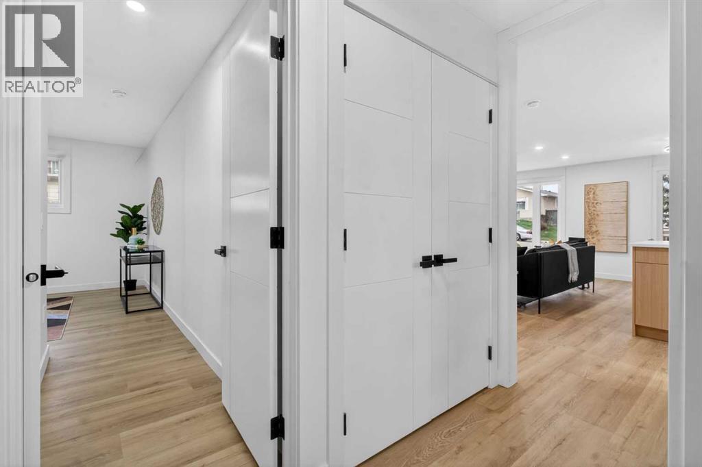 739 Sabrina Road SW - 13