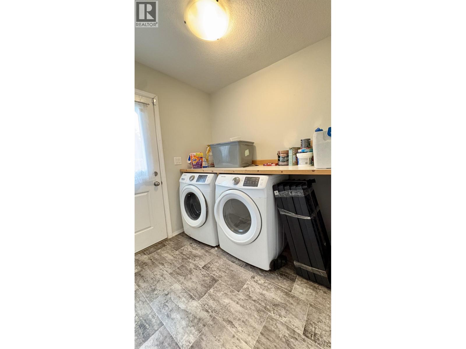 Photo 11 of 18 — 2205 REDWOOD STREET · Prince George, BC