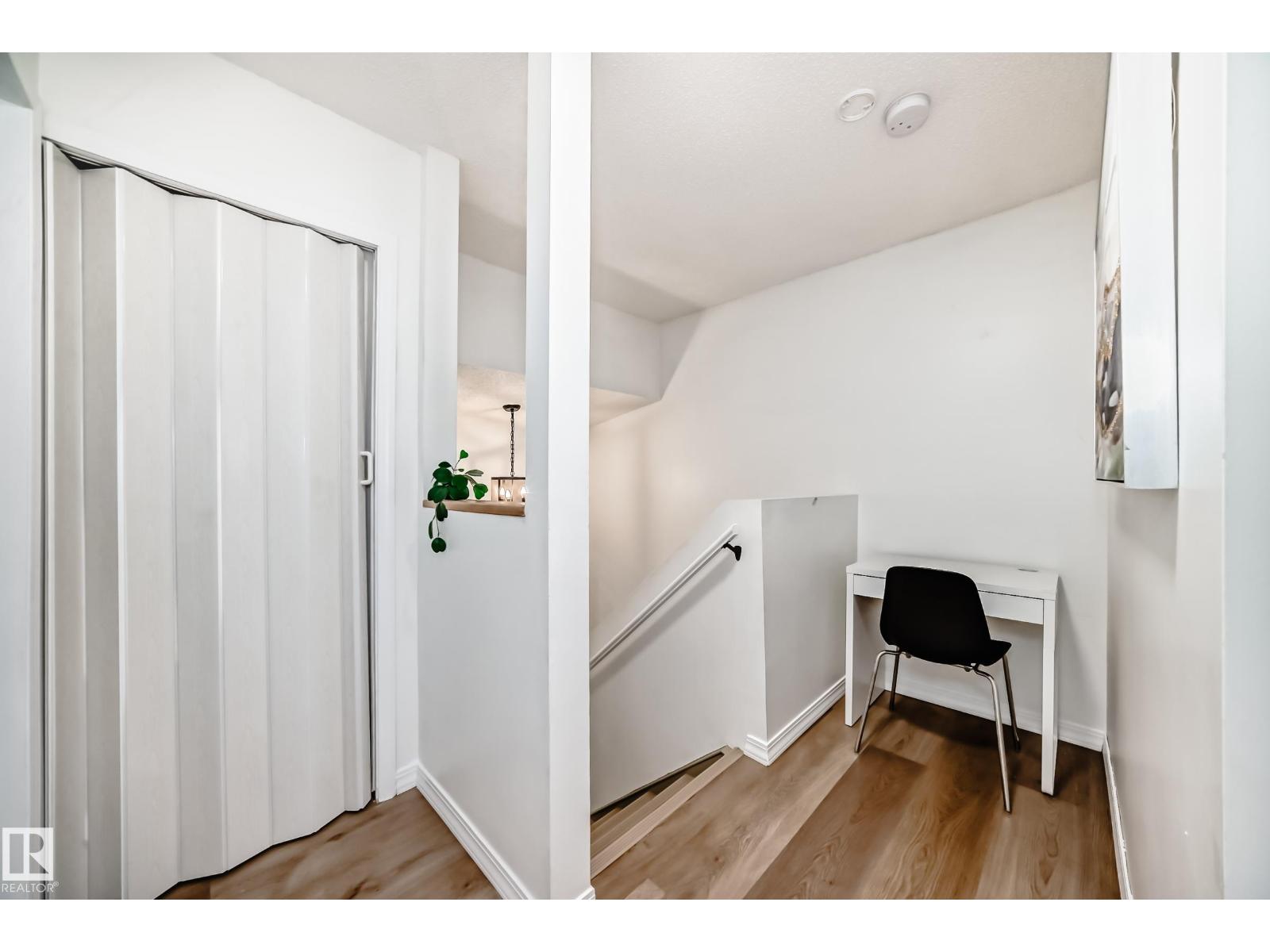 #18 9520 174 ST NW - 21