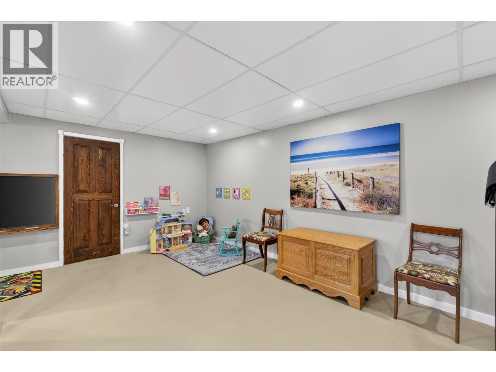 361 2 Street SE - 26