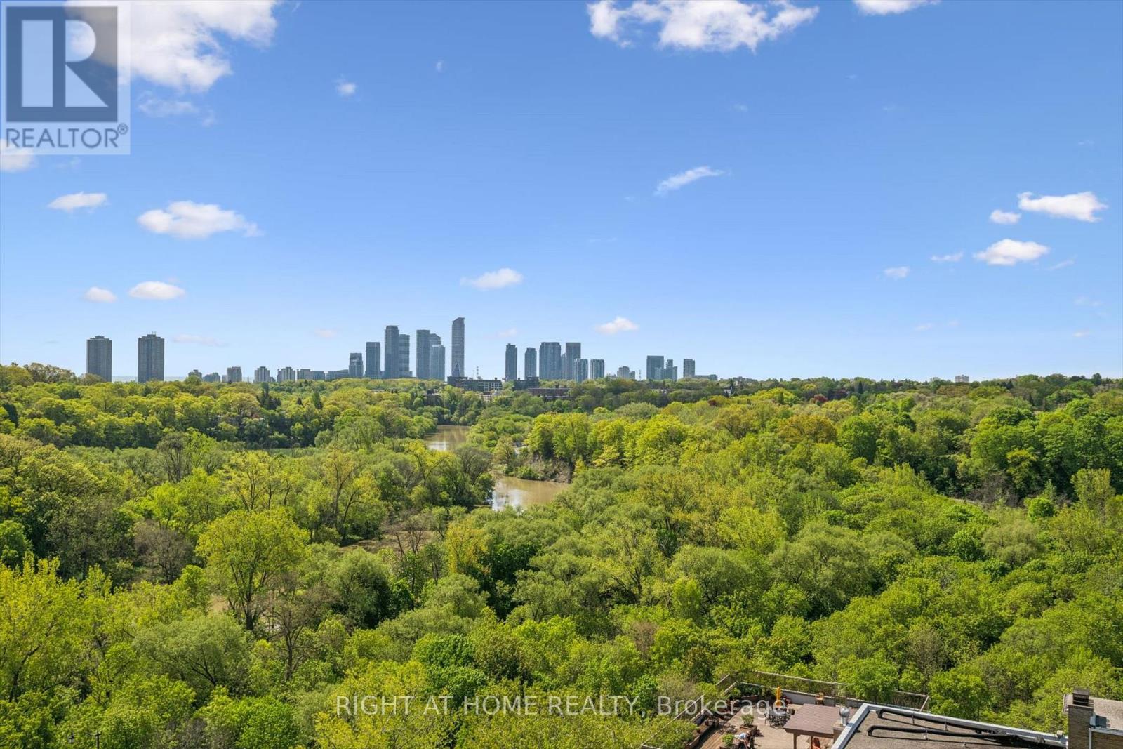 #512 2662 BLOOR STREET W - 35