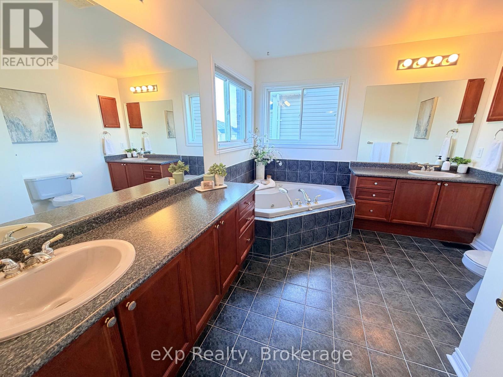 371 CARNWITH DRIVE E - 24