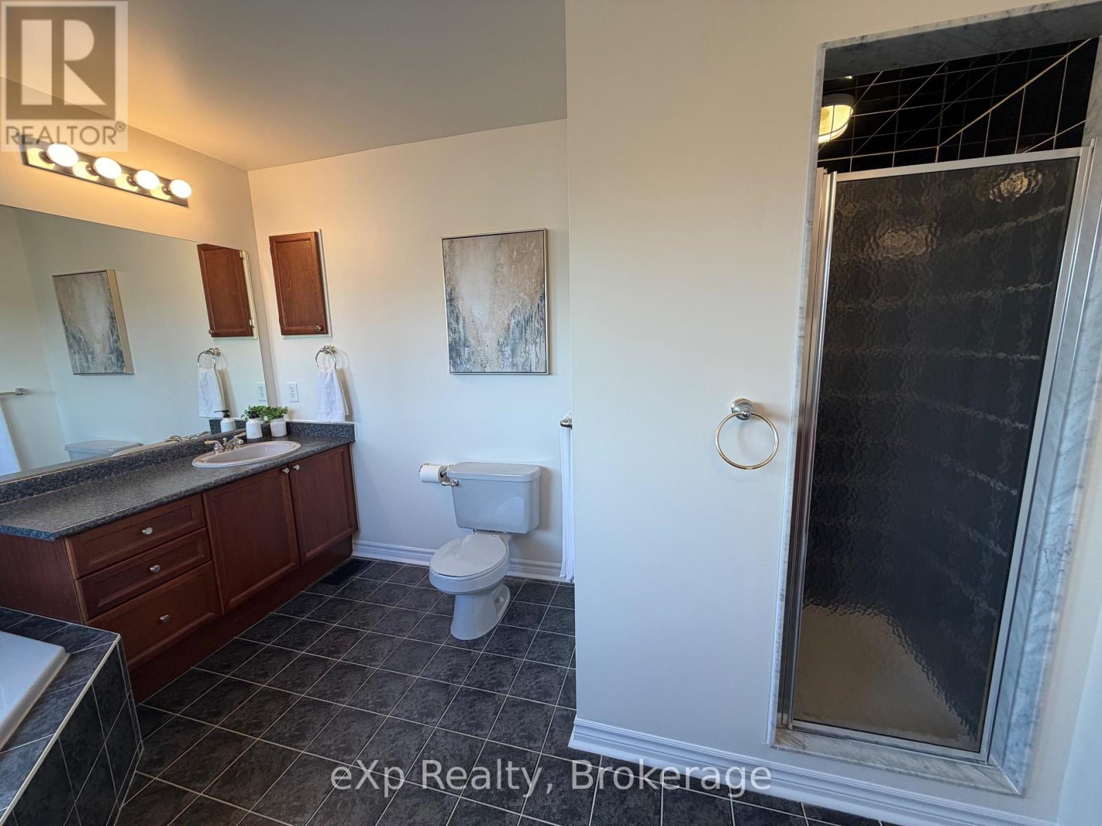 371 CARNWITH DRIVE E - 25