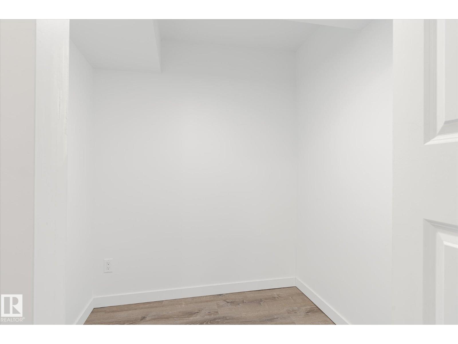 2241 PRICE LN SW - 31