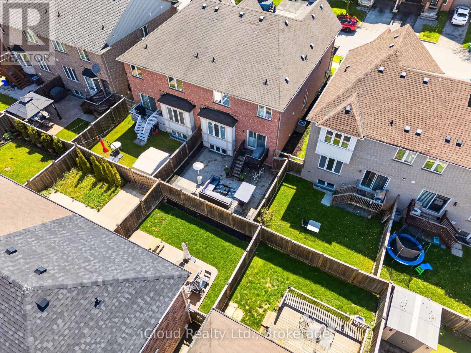 676 SPEYER CIRCLE - 8