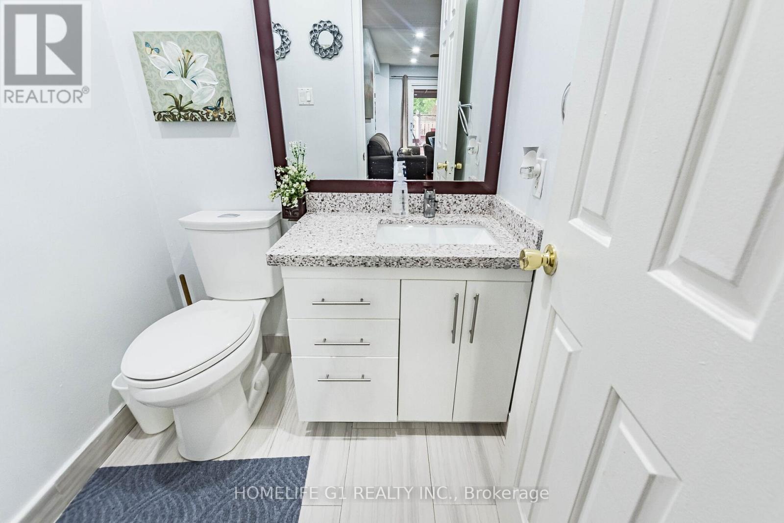 92 REYNIER DRIVE - 20