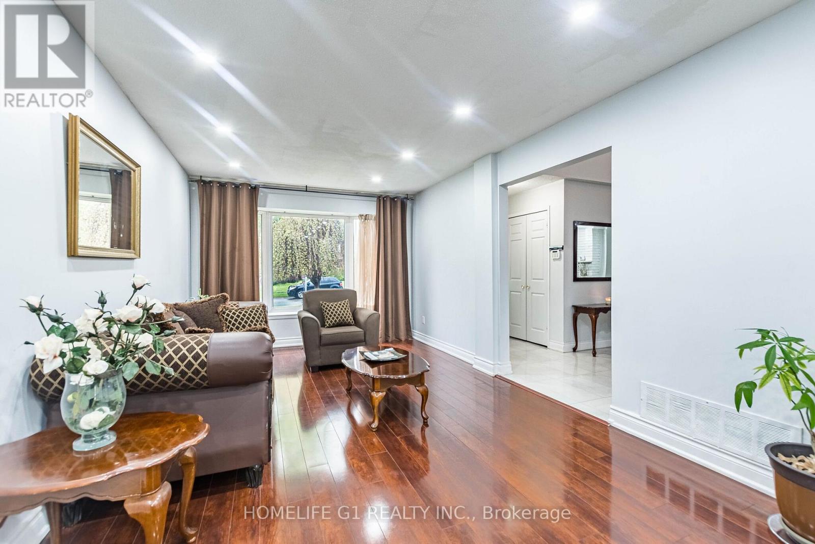92 REYNIER DRIVE - 9