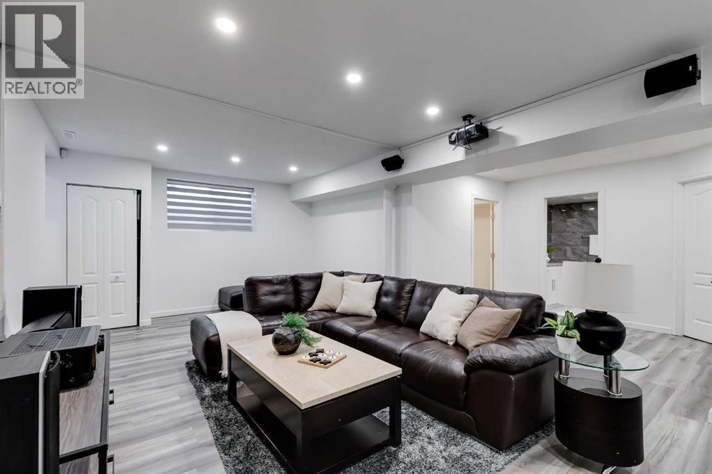 80 Canoe Square SW - 38