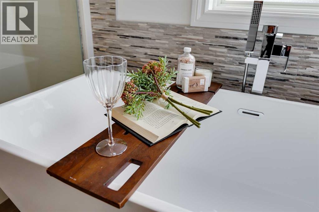 80 Canoe Square SW - 24