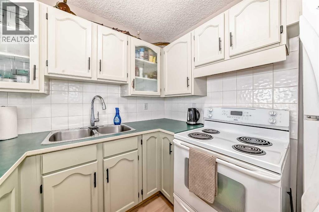 144 Country Hills Villas NW - 6