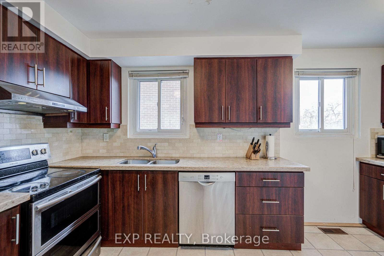 124 CHIPWOOD CRESCENT - 10
